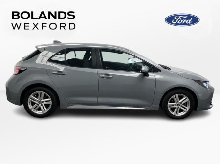 2023 Toyota Corolla Corolla Icon Tech Hev Cvt Icon Tech 122 VVT-h Auto Start/Stop €23,995