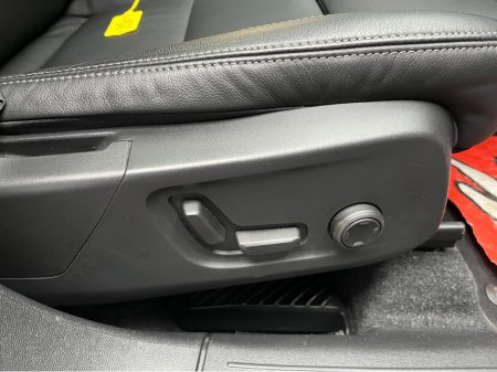 2022 Volvo XC40 €36950! 2022 VOLVO XC40 RECHARGE PLUG-IN HYBRID T5 1.5 AUTOMATIC / CRUISE CONTROL / 360° PARKING CAMERA / ELECTRIC MEMORY & HEATED SEATS / APPLE CARPLAY / PANORAMIC SUNROOF / HEATED STEERING WHEEL €36,950 thumbnail