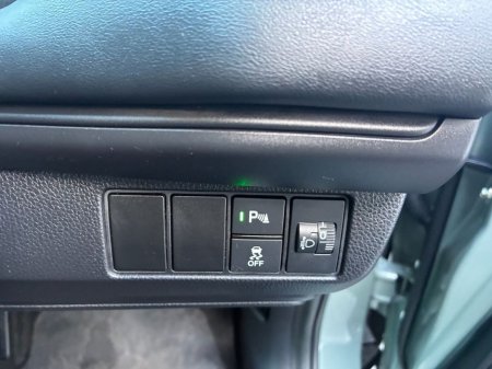 2025 Honda HR-V E:hev Elegance €38,995 thumbnail