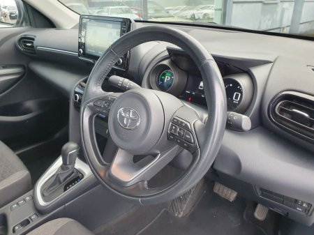 2023 Toyota Yaris Cross 1.5 HYBRID CR CROSS LUNA thumbnail