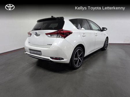 2018 Toyota Auris AURIS HYBRID LUNA SPORT #100 €17,495