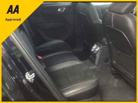 2021 Volvo XC40 2021 T4 1.5 PHEV R Design €32,950 thumbnail