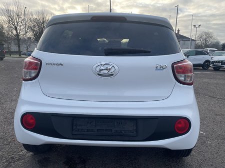 2017 Hyundai i10 Premium thumbnail