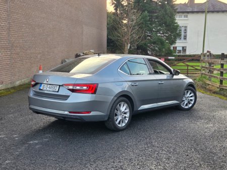 2016 Skoda Superb STYLE 2.0 TDI 190BHP DSG 4DR AUTO €10,950 thumbnail