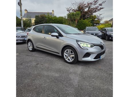 2022 Renault Clio Dynamique SCe 65 €16,995