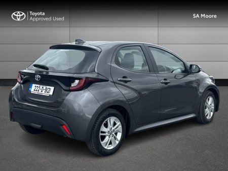 2022 Toyota Yaris 1.0 LUNA €18,995