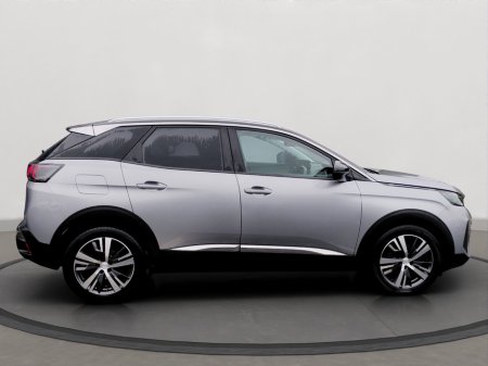 2023 Peugeot 3008 1.5 BlueHDi 130bhp Allure €31,950 thumbnail