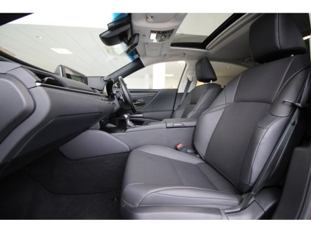 2020 Lexus ES 300 H 2.5 ES CVT 215BHP €30,899 thumbnail