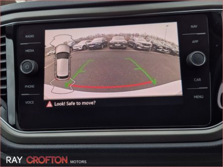 2021 Volkswagen T-Roc 1.0 TSI 110bhp Design €23,950 thumbnail