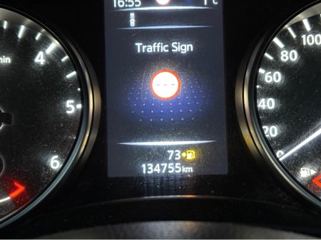 2018 Nissan Qashqai 1.6 DSL SV PREMIUM SS 18 4DR €12,950 thumbnail