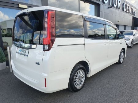 2014 Toyota Noah 7 SEATER * 1.8 SELF CHARGING HYBRID €16,950 thumbnail