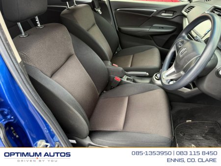 2016 Honda Fit AUTOMATIC SELF CHARGING HYBRID €12,750 thumbnail