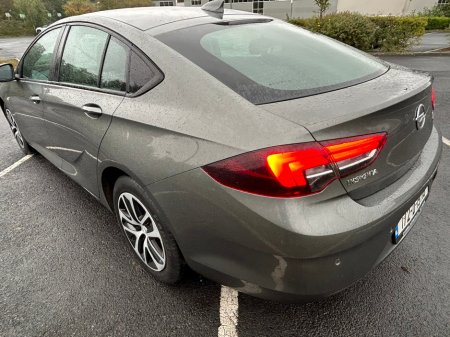 2017 Opel Insignia  €8,999