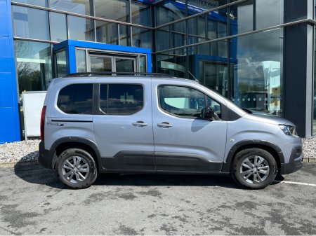 2023 Peugeot Rifter Wheelchair Accessible SWB manual €23,500