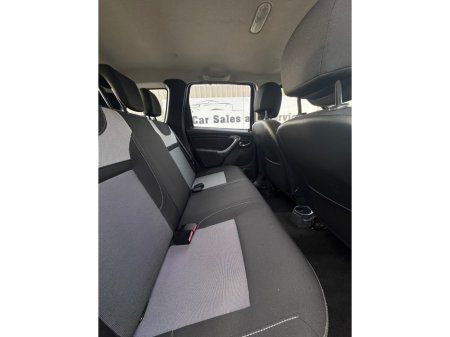 2017 Dacia Duster PRESTIGE 1.5 DCI 110 4X2 4DR €9,400 thumbnail