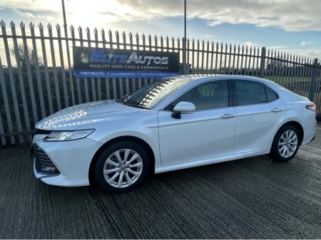2020 Toyota Camry Self Charging Hybrid €23,995