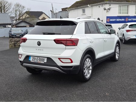 2023 Volkswagen T-Roc 2.0 Diesel Automatic €31,950 thumbnail