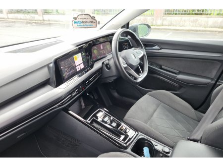 2023 Volkswagen Golf STYLE TSI E-HYBRID DSG *** Full Body Kit / 19 inch Alloys / Reversing Camera / Heated Seats / Lane Departure  / *** €28,900