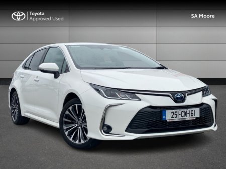 2025 Toyota Corolla HYBRID LUNA SPORT SALOON €34,750