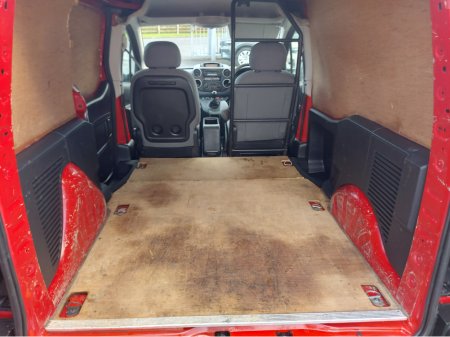 2013 Peugeot Partner ACCESS 1.6 HDI 75 PANE PANELED 4DR *TRADE ONLY* €2,500 thumbnail