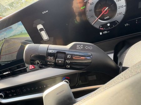 2025 Kia Sportage *2 year AA* 6 YEAR WARRANTY* Bluetooth, Touch Screen Infotainment System, All-Leather Seats, Reversing Camera, thumbnail