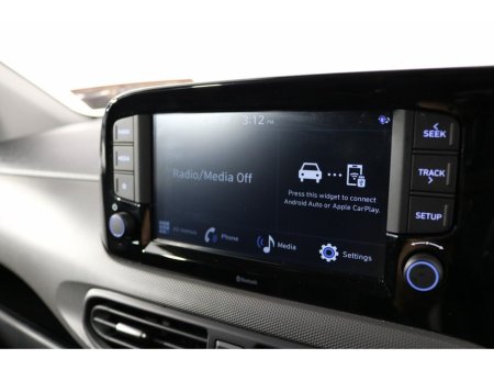 2024 Hyundai i10 DELUXE PLUS 1.0L PETROL HATCHBACK €19,895 thumbnail