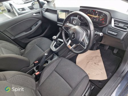 2020 Renault Clio Iconic €14,950