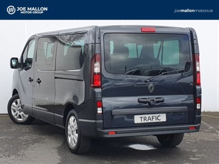2026 Renault Trafic Passenger 170 Extra Auto 9 Seater