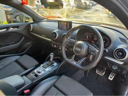 2019 Audi A3 S-LINE BLACK EDITION SALOON AUTOMATIC 1.4 PETROL //HIGH SPEC//LOW MILES//HALF LEATHER HEATED SEATS//KEYLESS ENTRY//ADAPTIVE CRUISE CONTROL// thumbnail