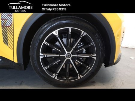 2025 Renault 5 EV50 150hp Iconic €32,490 thumbnail