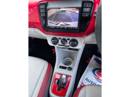2017 Volkswagen up!  €10,950 thumbnail