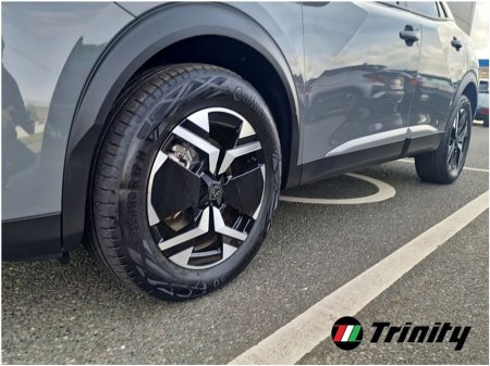 2025 Peugeot 2008 * 136HP ELECTRIC 50KWH * AUTO ALLURE * TRINITY MOTORS * €27,945 thumbnail