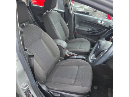 2016 Ford Fiesta 1.25 82PS Titanium €10,450 thumbnail