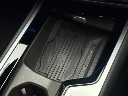 2025 Volkswagen Passat R-LINE 1.5 PHEV DSG €42,990 thumbnail