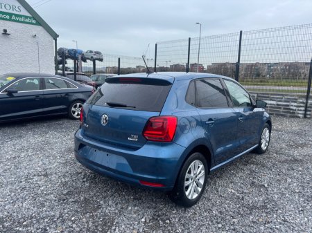 2017 Volkswagen Polo  €13,950