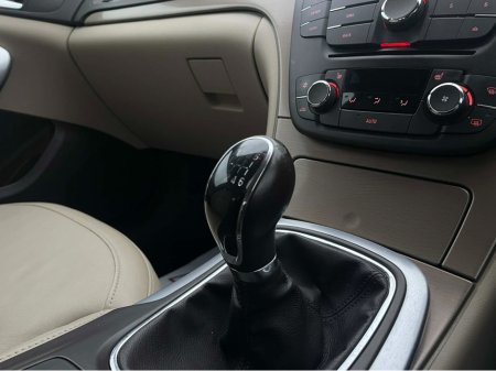 2011 Vauxhall Insignia 1.8 VVT-I EXCLUSIVE 138BHP LOW KM €3,450 thumbnail