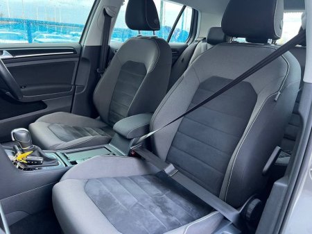 2015 Volkswagen Golf HIGHLINE 1.4 TSI AUTO // NEW NCT // REVERSE CAMERA // DUAL ZONE CLIMATE CONTROL €14,750 thumbnail