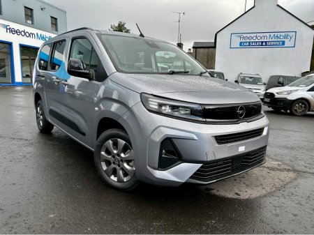 2026 Opel Combo Life TAXI WHEELCHAIR ACCESSIBLE 7 SEATER AUTOMATIC