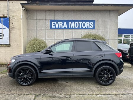 2022 Volkswagen T-Roc STYLE BLACK EDITION AUTOMATIC 2.0 DIESEL //ADAPTIVE CRUISE CONTROL//KEYLESS ENTRY//REVERSE CAMERA// thumbnail