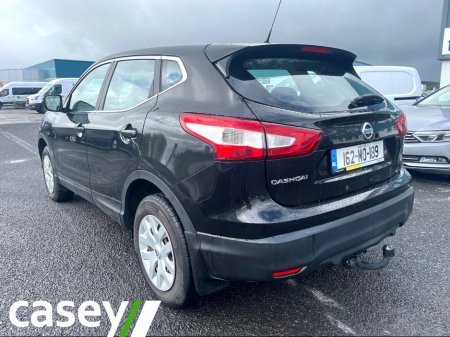 2016 Nissan Qashqai 1.5 DSL XE E6 4DR €10,950