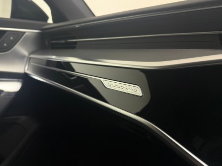 2024 Audi A6 50 TFSI E S LINE QUATTRO €54,990 thumbnail