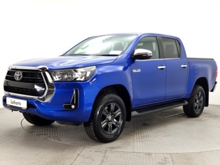 2023 Toyota Hilux D/CAB 2.8 SR5 AUTO €38,984