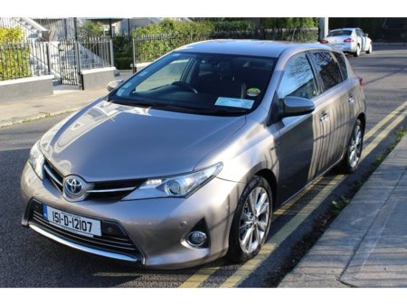 2015 Toyota Auris Luxury Self Charging Hybrid 5DR Auto - new NCT 01/27 €9,950