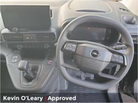 2026 Opel Combo 1.5 L1HI Sportive €25,890