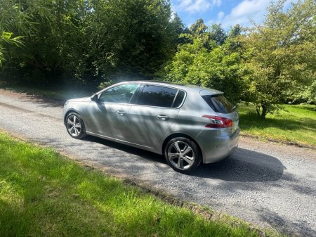 2015 Peugeot 308 1.2 5DR AUTO €11,899