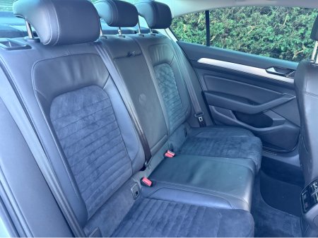 2015 Volkswagen Passat HIGHLINE 2.0 TDI MANUAL 6SPEED FWD 150HP 4DR €13,950 thumbnail