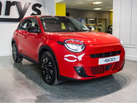 2025 Fiat 600 600e Red 54Kwh €27,950