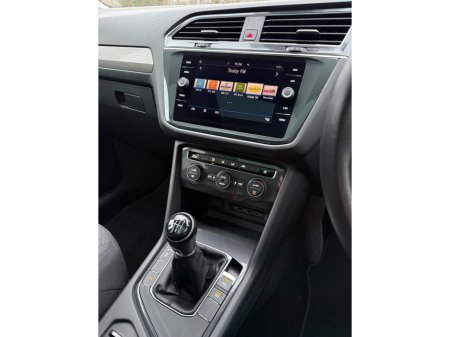 2020 Volkswagen Tiguan 2.0 TDI 150HP Comfortline €27,900 thumbnail