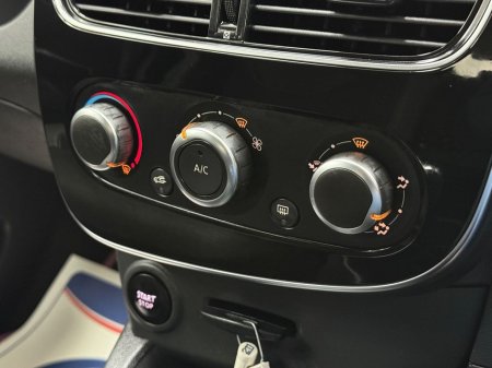 2017 Renault Clio IV 1.2 Dynamique €10,495 thumbnail