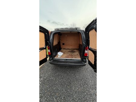 2018 Peugeot Partner 2018 Peugeot Partner 1.6 Hdi €9,950 thumbnail